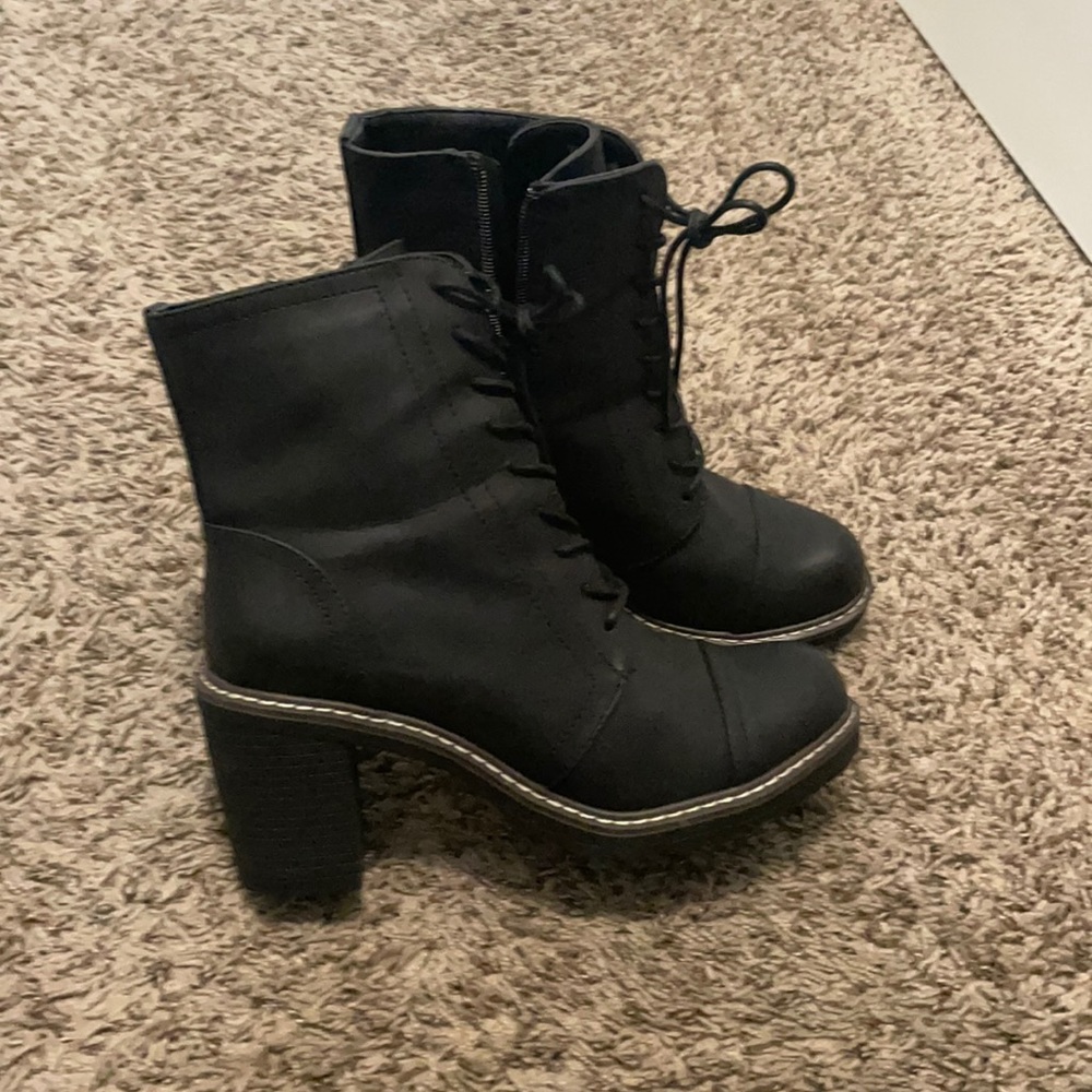 Brand new never worn Olivia Miller boots